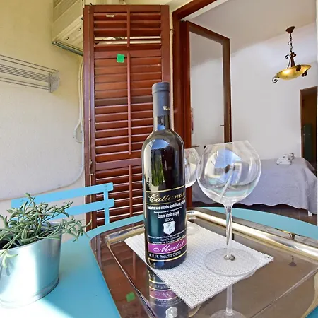 Charming Tulip On The Sea 아파트 *