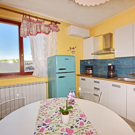 아파트 Charming Tulip On The Sea